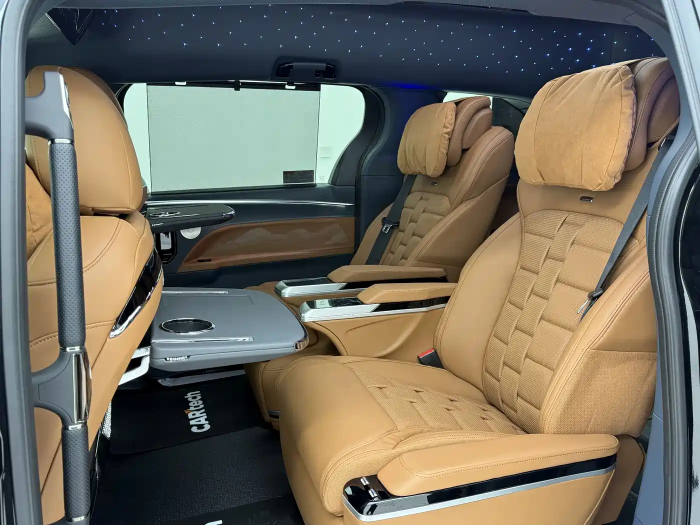 Toyota Granvia 2024 2.5L Hybrid Comfort фото 21