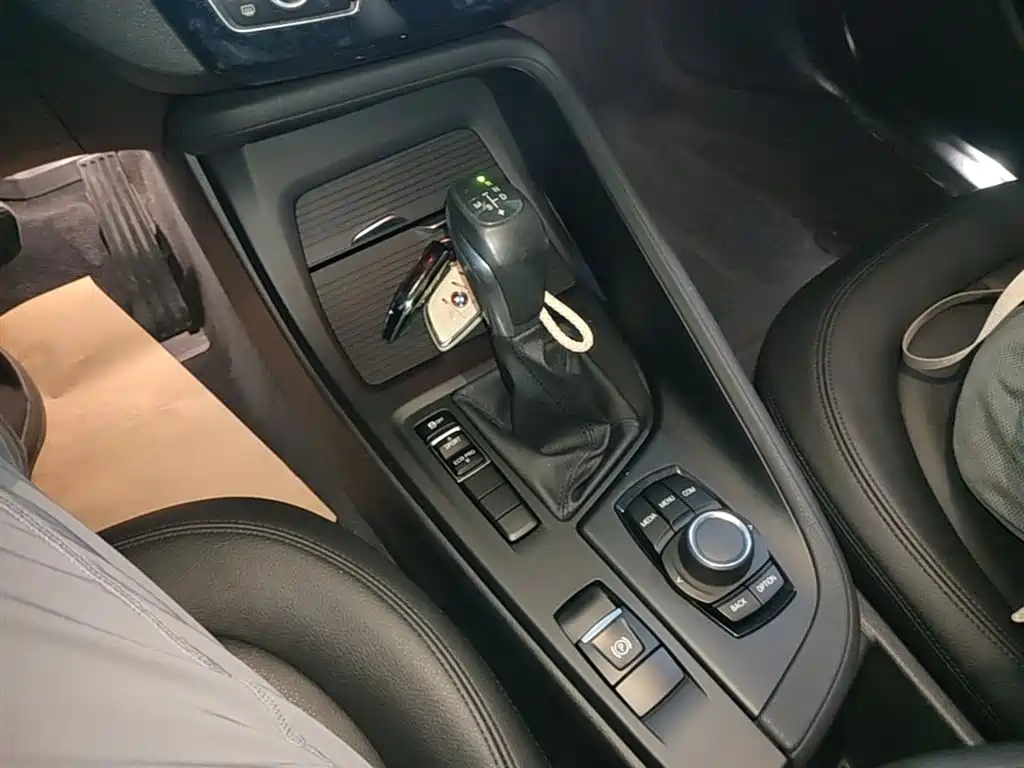 BMW X1 2018 sDrive20Li Leading Model фото 13