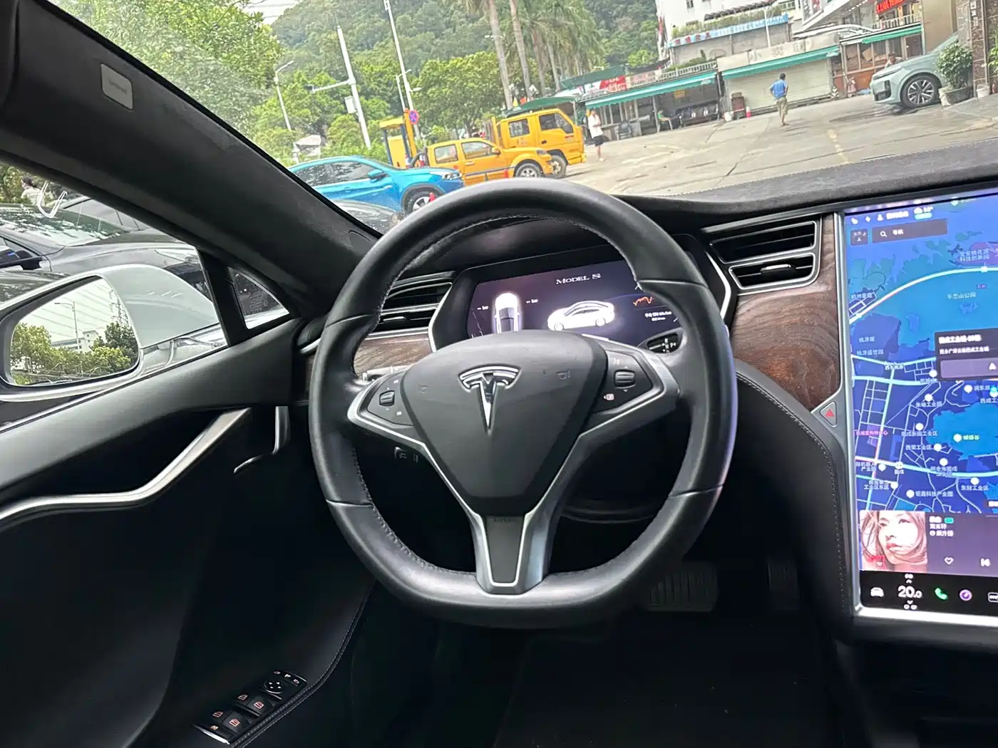 TESLA MODEL S