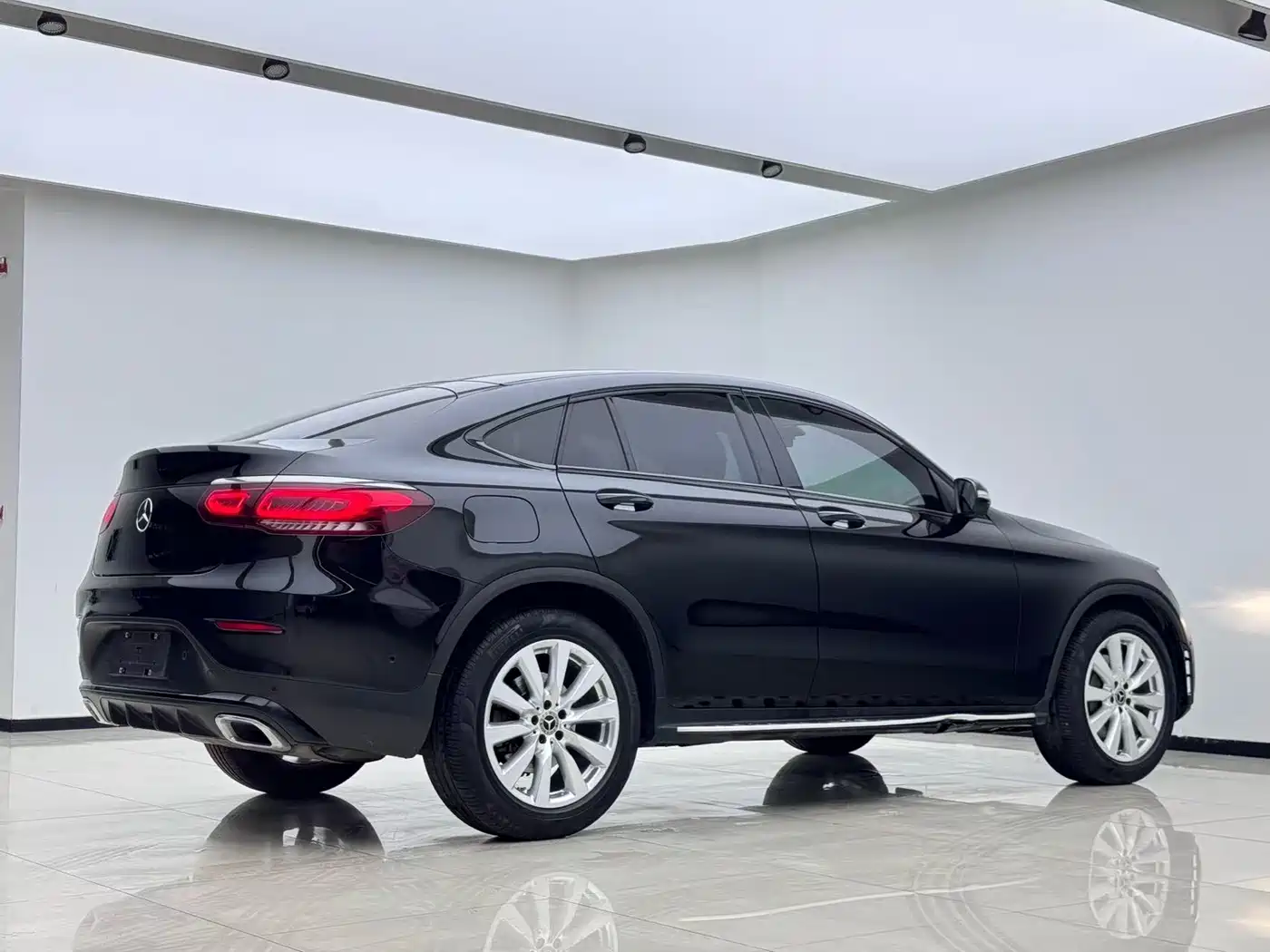 Mercedes-Benz GLC Coupe 2020 GLC 260 4MATIC Coupe SUV фото 13