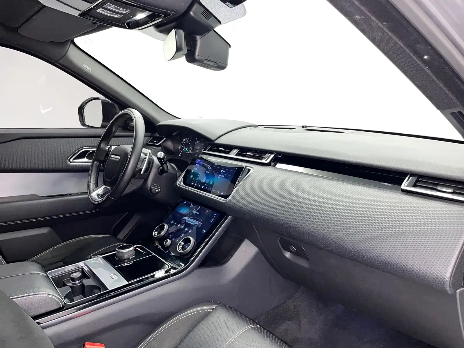 Фото 13 - Land Rover Range Rover Velar