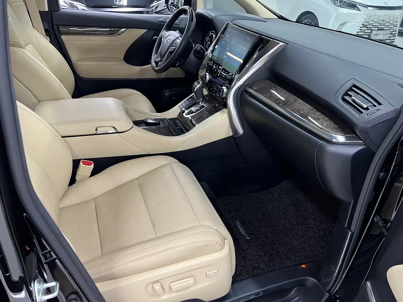 Toyota Vellfire 2021 2021 Crown Hybrid 2.5L HV Premium Edition