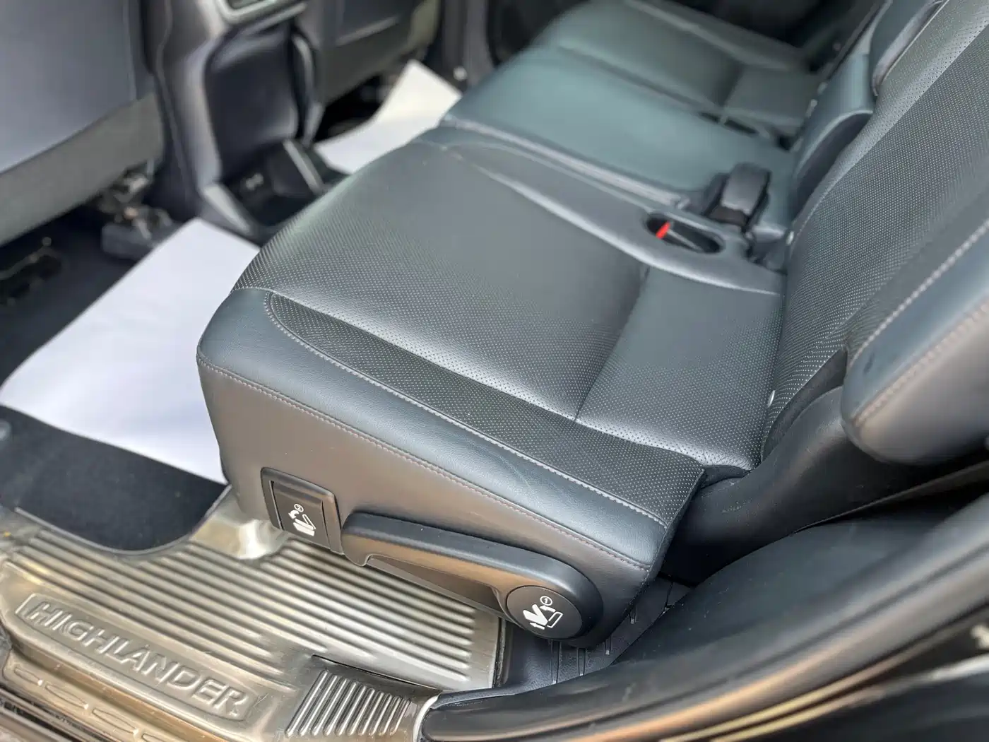 Toyota Highlander 2018 2.0T 4WD Premium 7-seater China VI фото 17