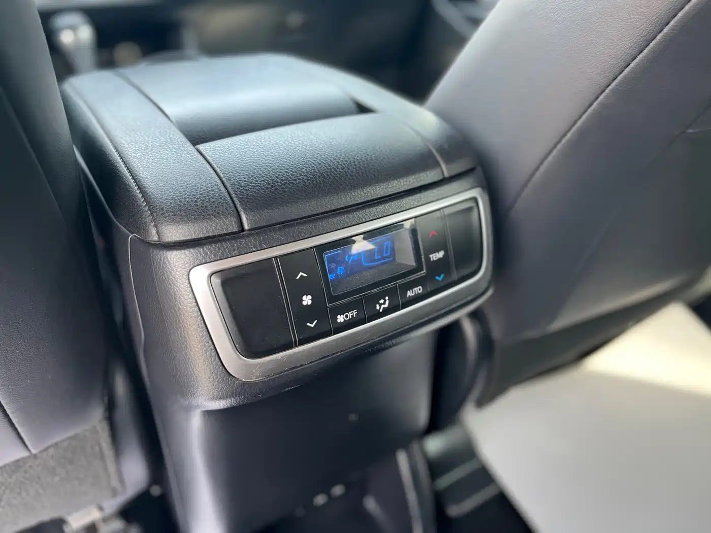 Toyota Highlander 2018 2.0T 4WD Premium 7-seater China VI фото 18