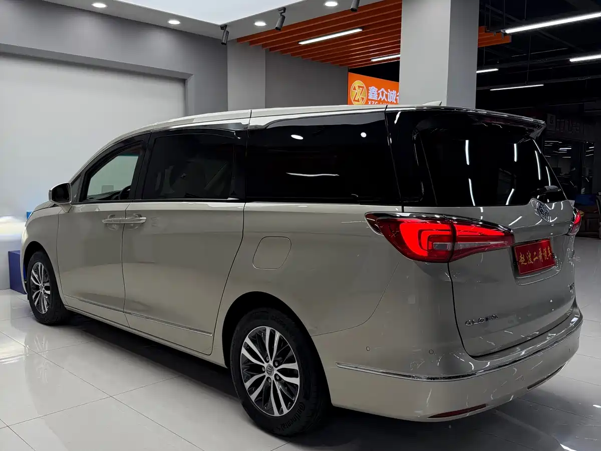 Buick GL8 2018 ES 28T Flagship Type China VI фото 5