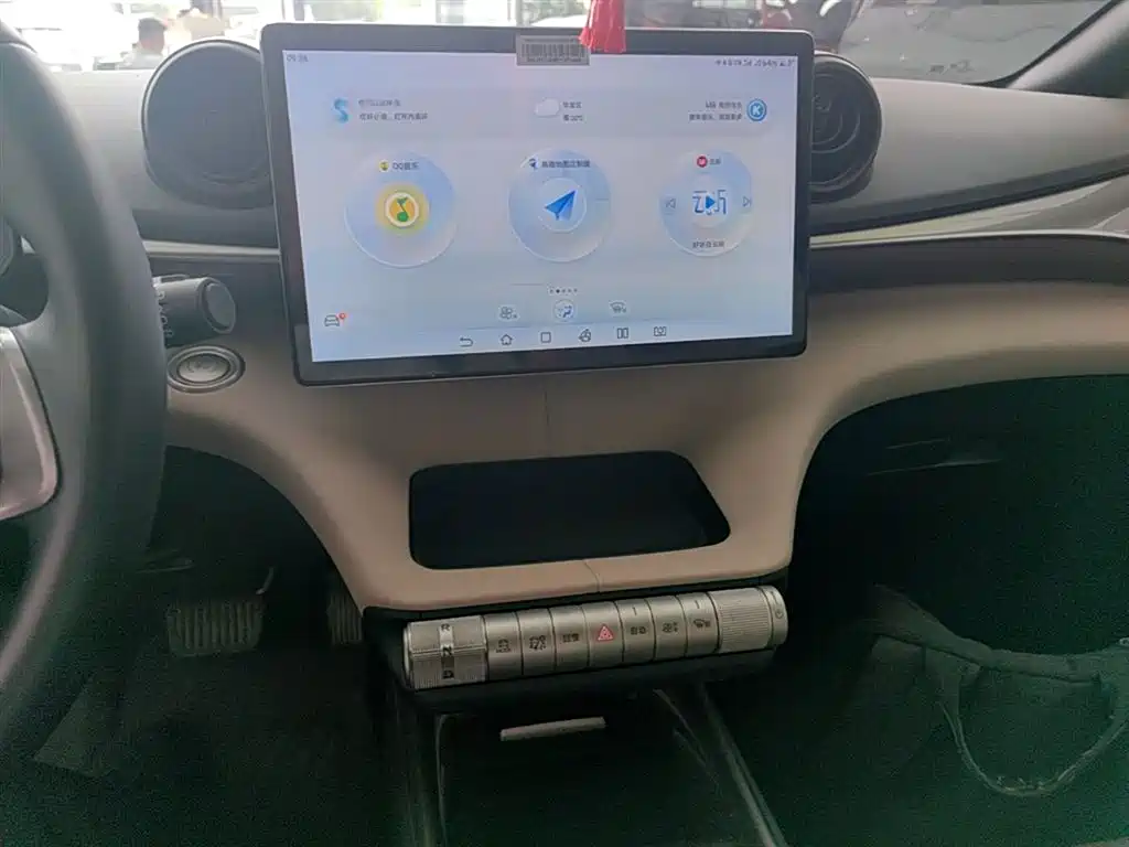 BYD Dolphin 2024 Glory Edition 420km Fashion Edition фото 13