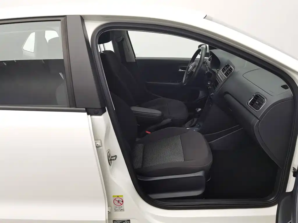 Volkswagen Polo 2014 2013 1.6L Automatic Comfort Edition