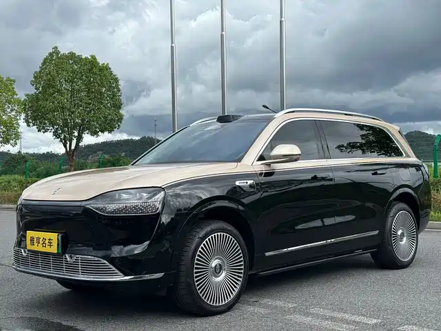 AITO Wenjie AITO M9 2025 Extended Range Max 52kWh 6-Seater — фото 1