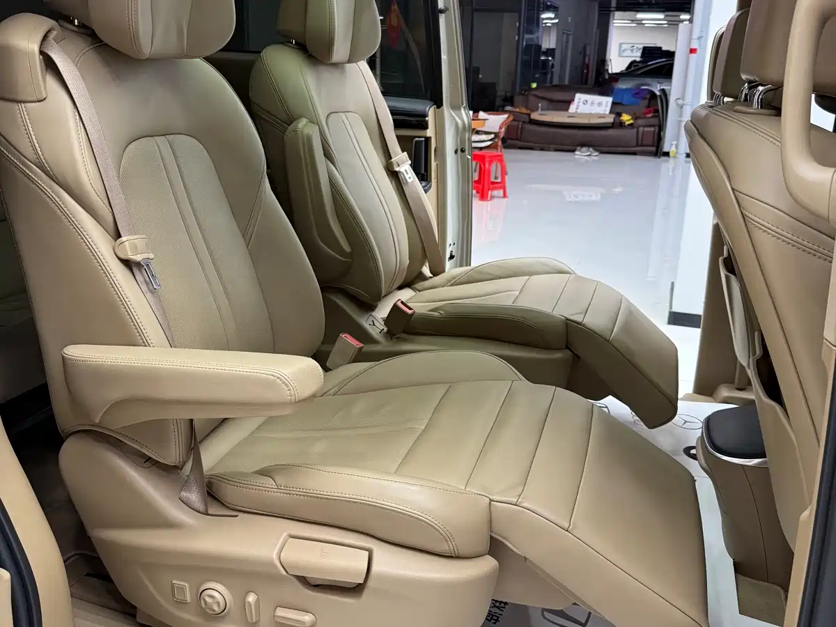 Buick GL8 2018 ES 28T Flagship Type China VI фото 9