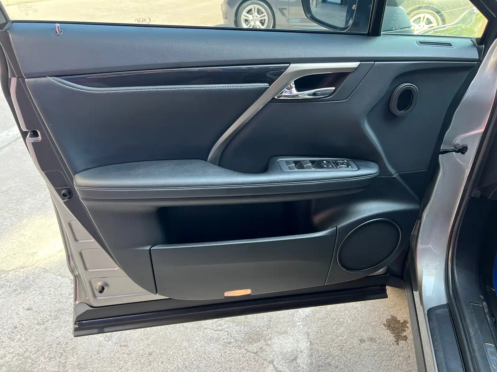 Фото 14 - Lexus RX
