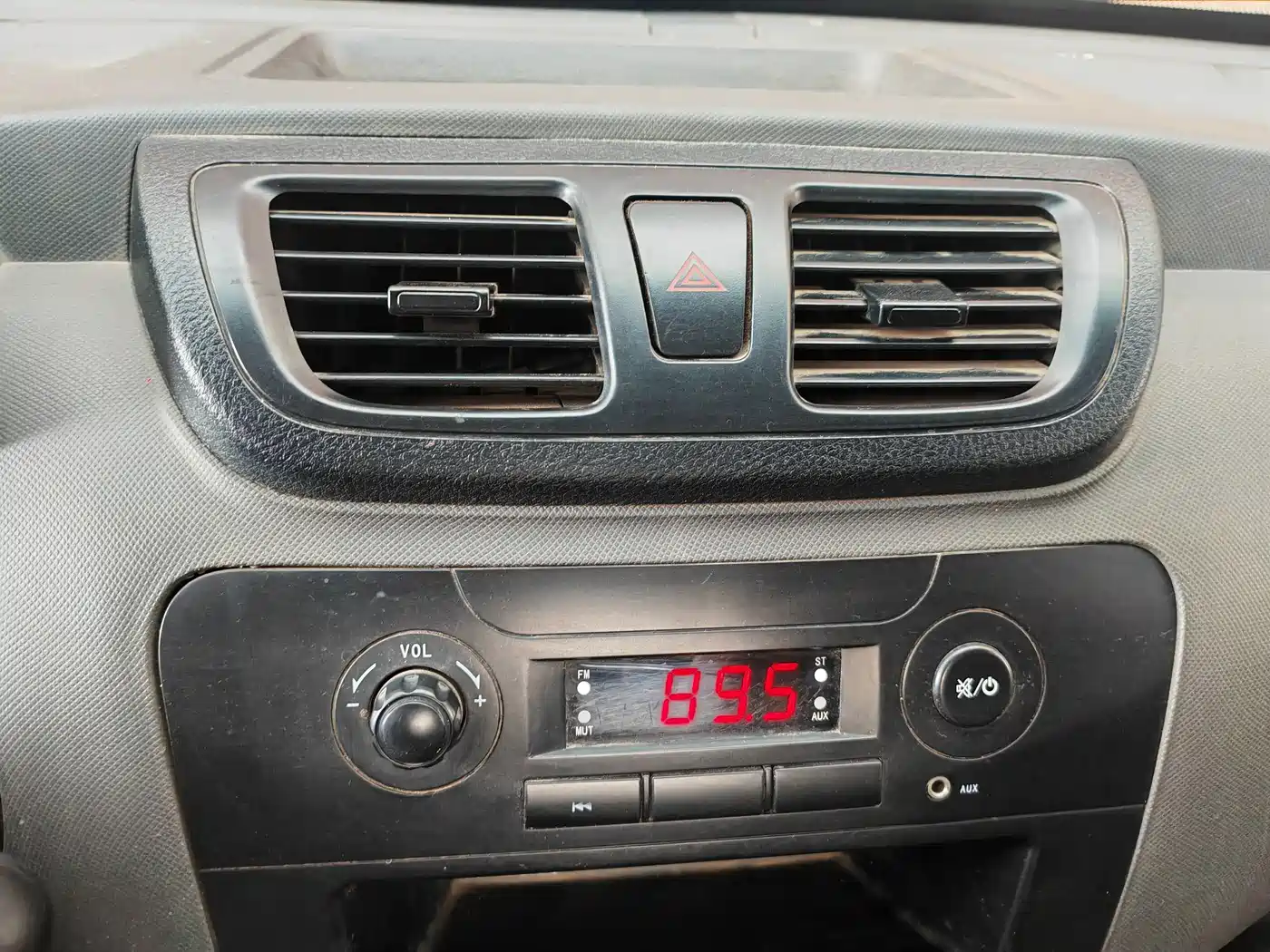 Dongfeng Xiaokang C51 2020 2020 1.5L Standard China VI DK15