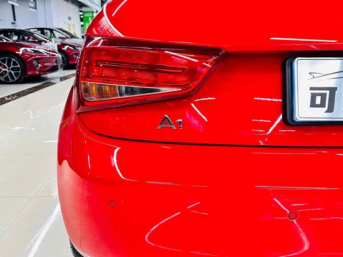 Фото 11 - Audi A1