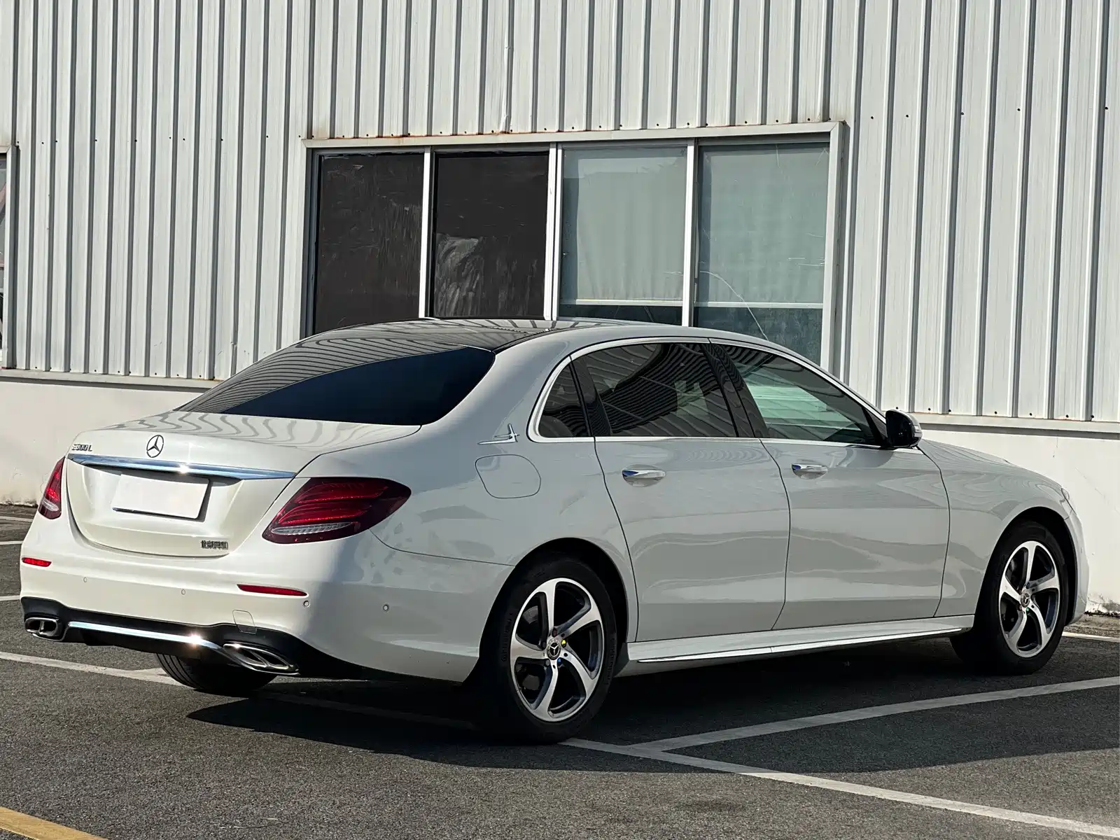 Фото 9 - Mercedes-Benz E-Class