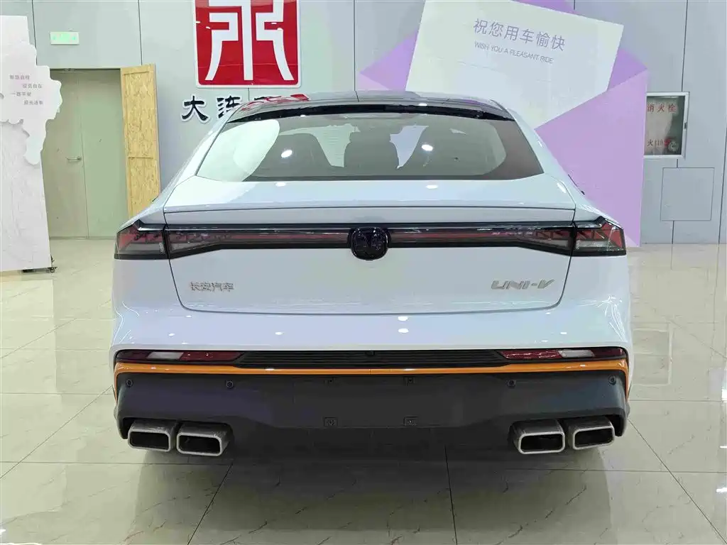Changan UNI-V 2025 2024 1.5T Deluxe Sport