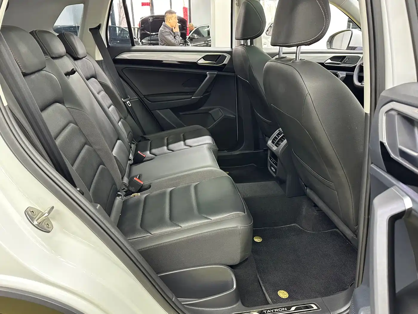 Volkswagen Tayron 2022 280TSI 2WD Luxury Smart Connect Edition фото 18
