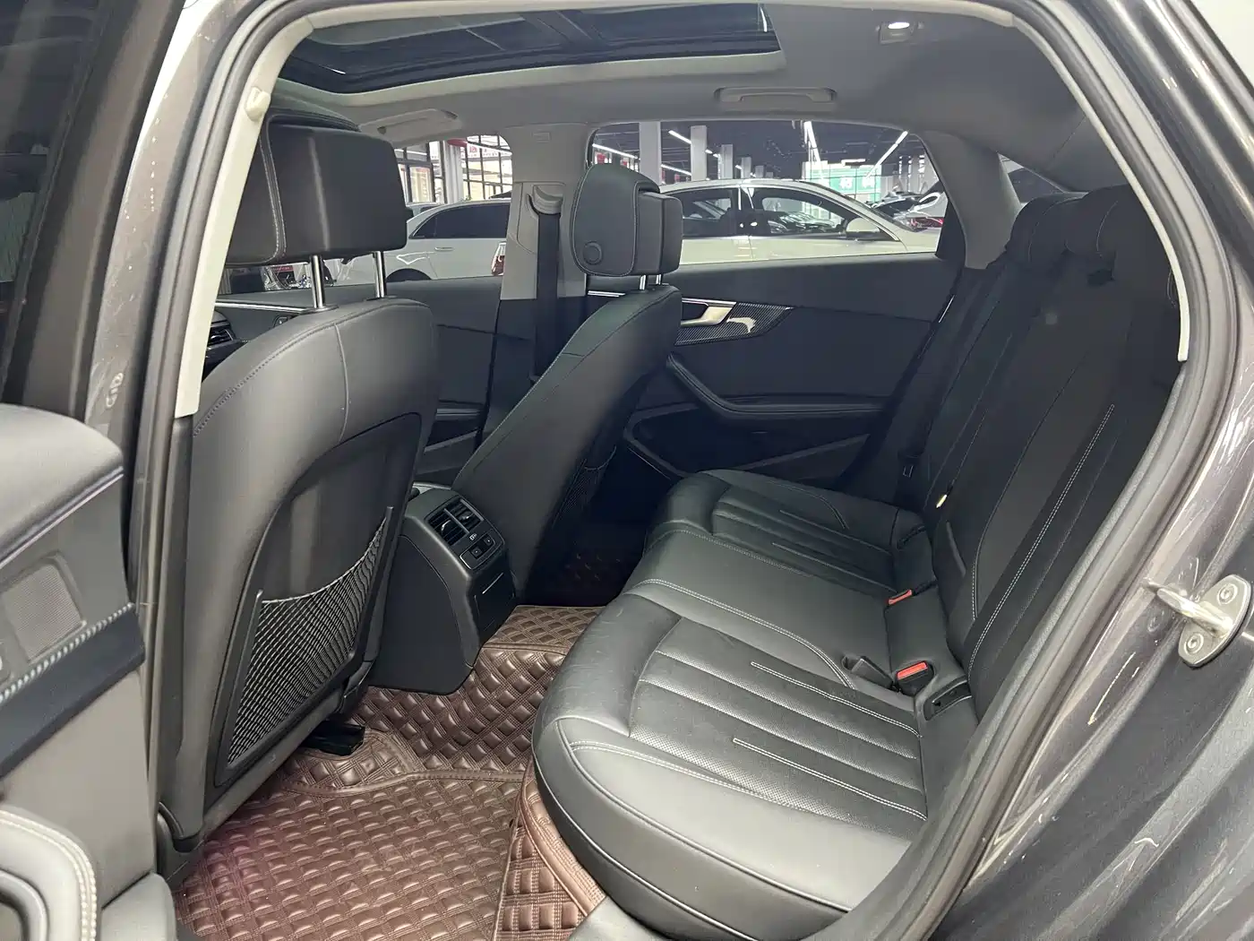 Audi A4L 2020 40 TFSI Fashion Elegance фото 12