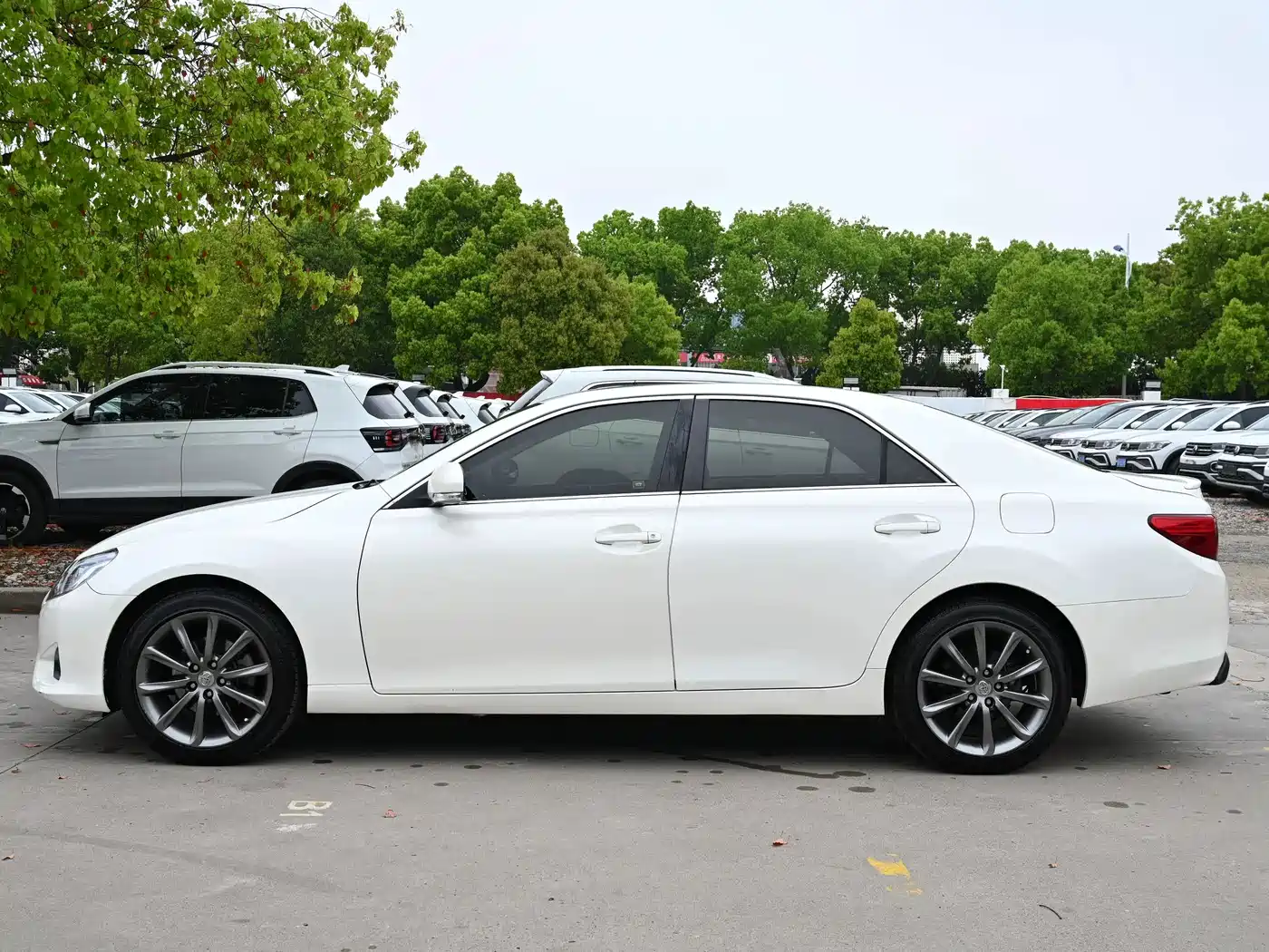 Toyota Reiz 2013 2.5V Elite Edition фото 2