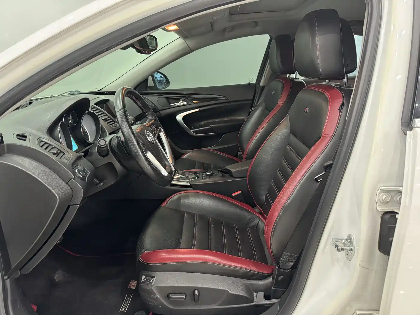 Buick Regal 2011 GS 2.0T Super Sport Edition фото 7