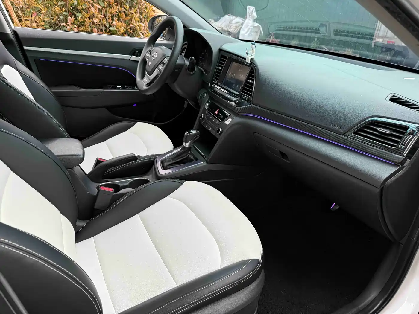 Hyundai Elantra 2016 Model 1.6L Automatic Smart Elite фото 4