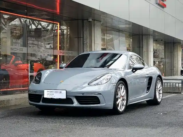 PORSCHE 718