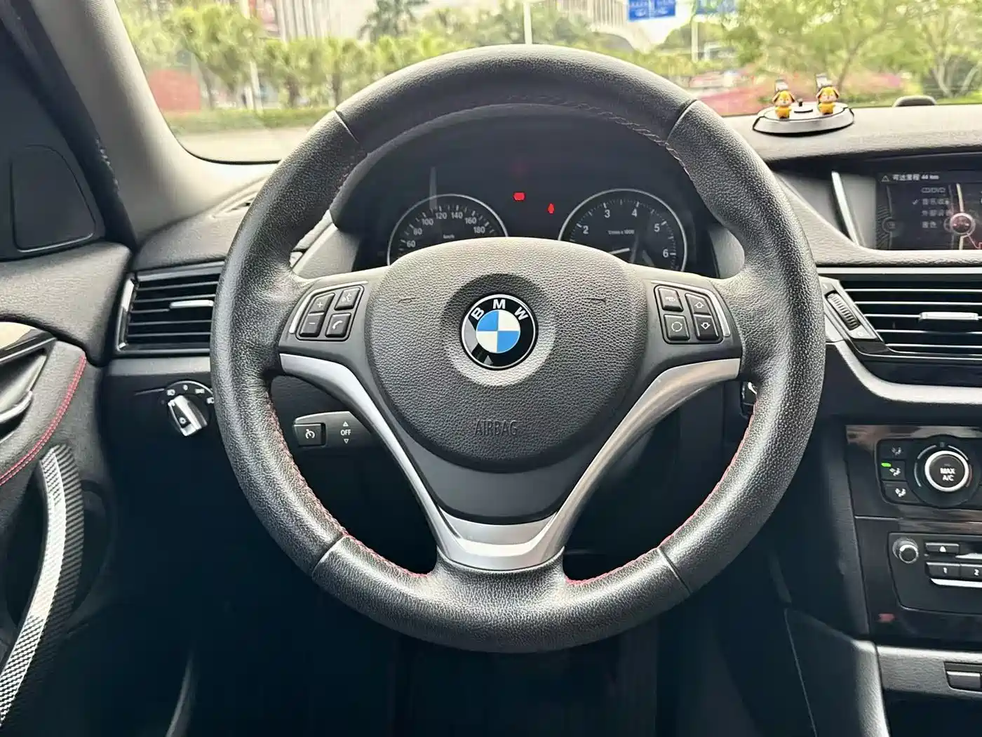 BMW X1 2013 sDrive18i Sport Design Package фото 7
