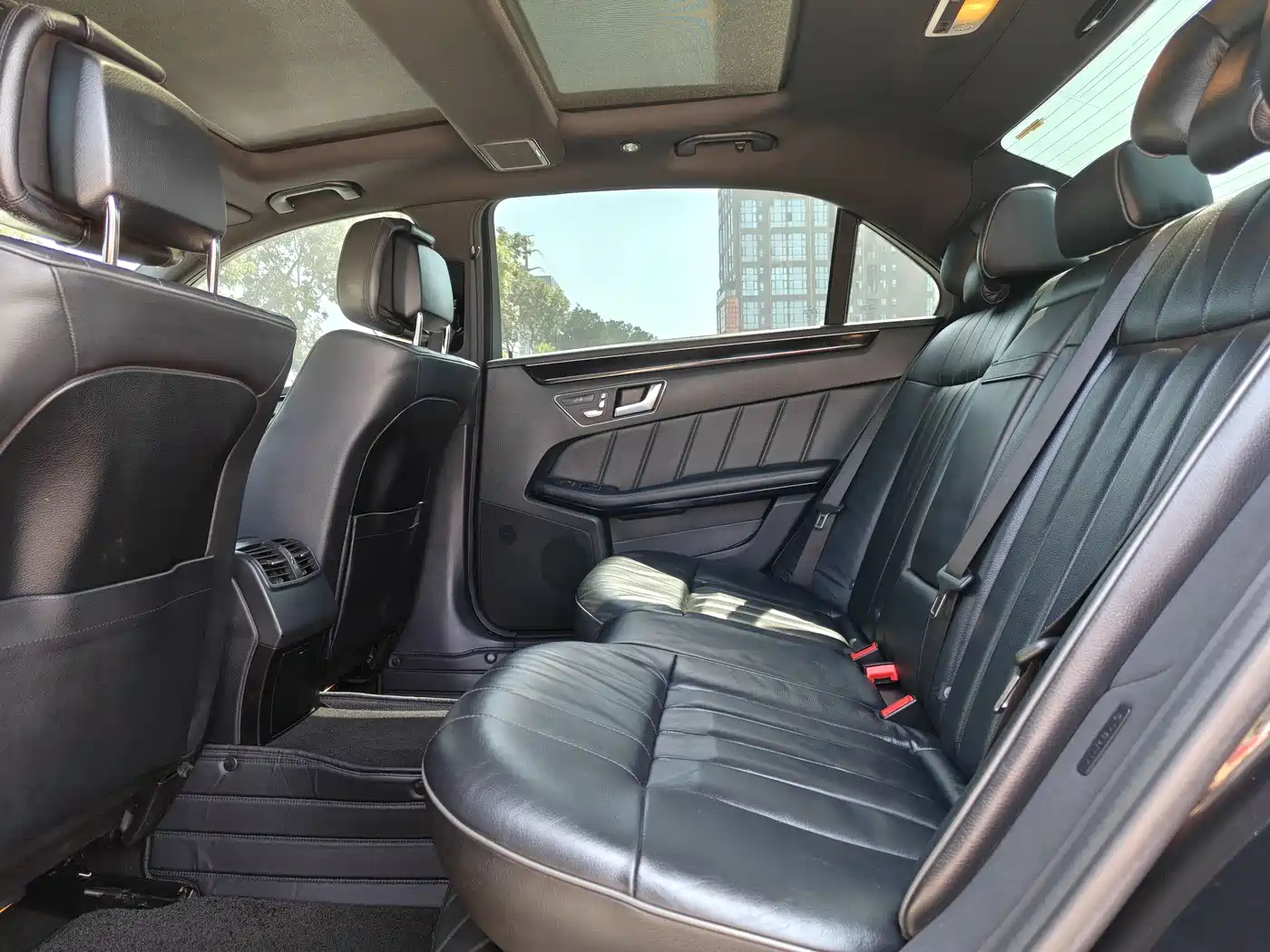 Mercedes-Benz E-Class 2015 E 320 L фото 29