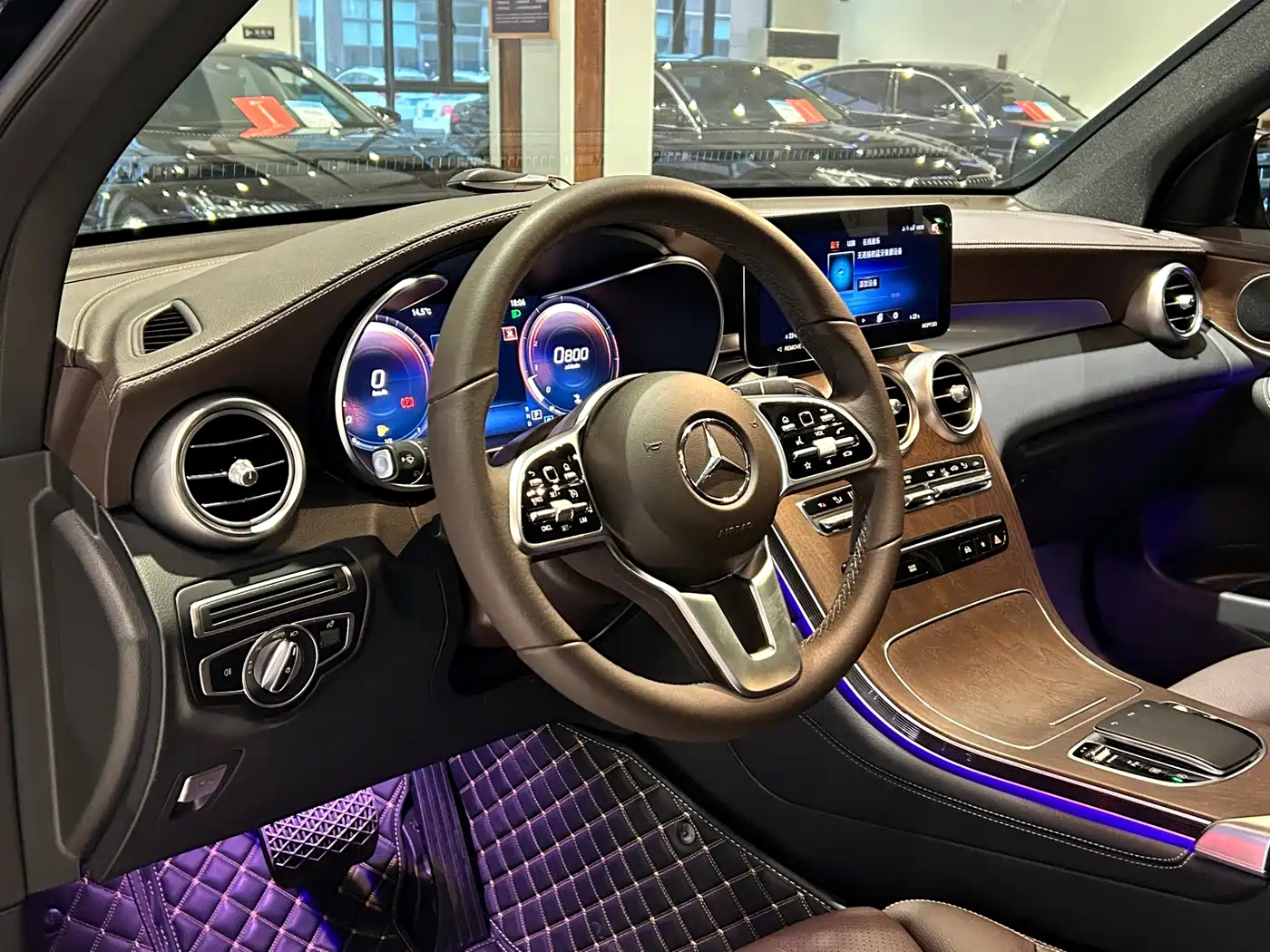 MERCEDES-BENZ GLC
