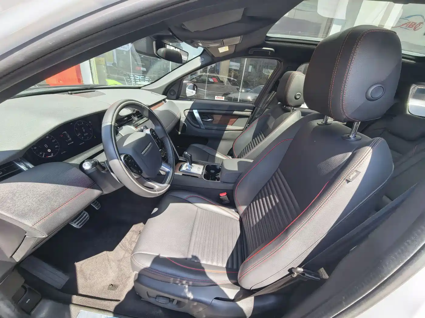 Land Rover Discovery Sport 2020 249PS R-Dynamic Performance фото 7
