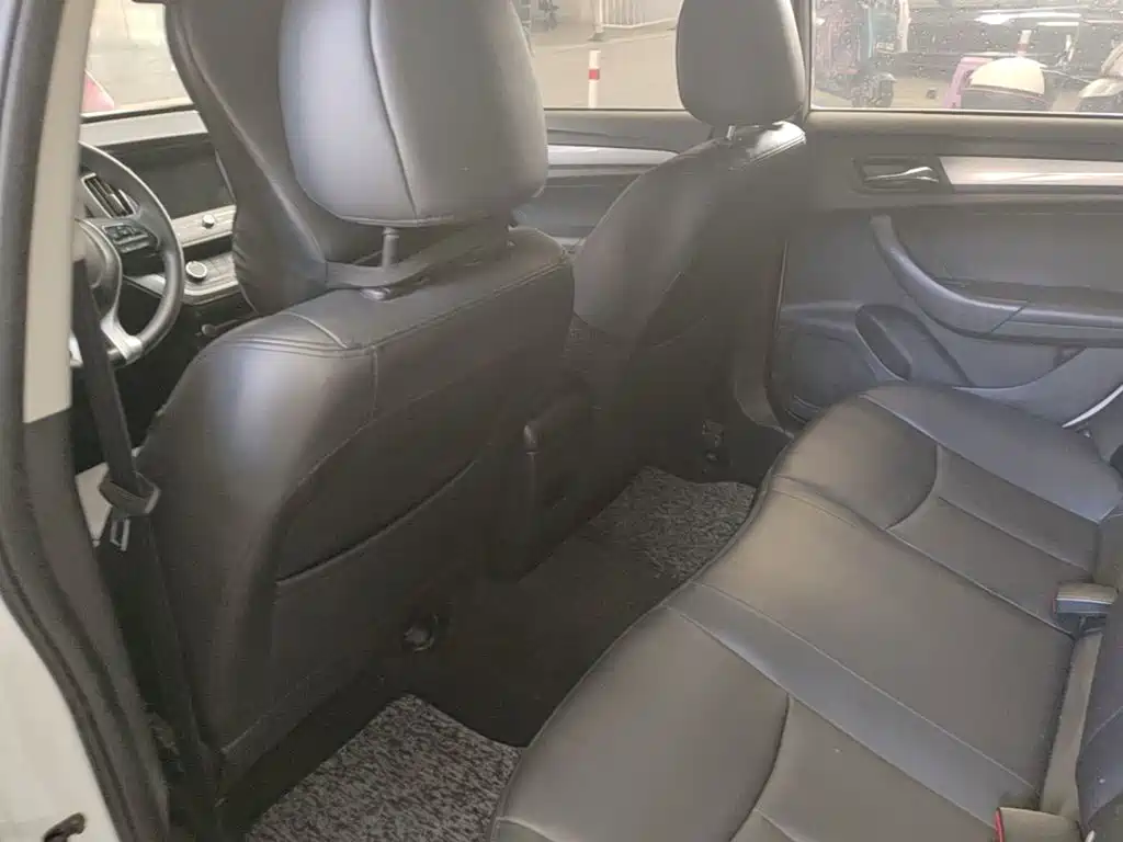 Photo 15 - Roewe 360