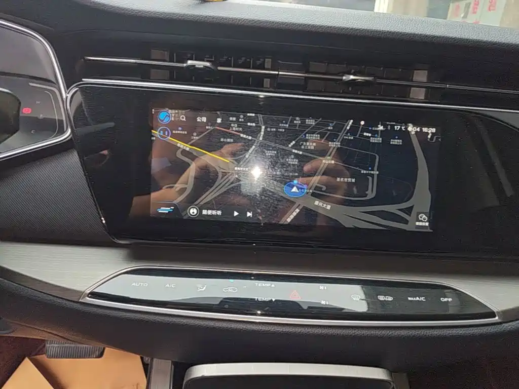 Photo 13 - Changan Oshan X7