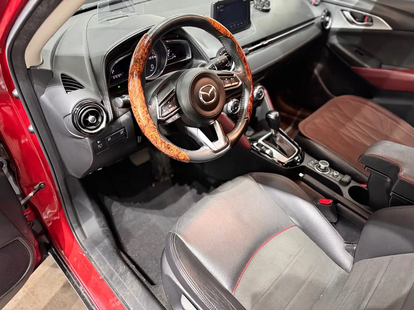 Photo 8 - Mazda CX-3