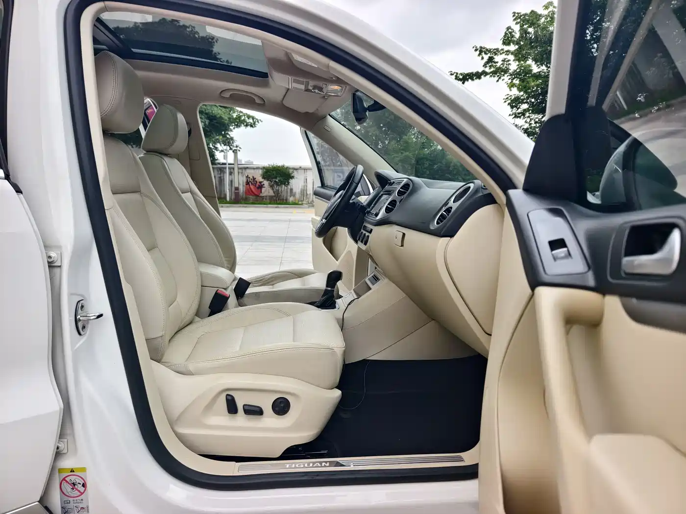 Volkswagen Tiguan 2015 1.8TSI Automatic 4WD Highline фото 12