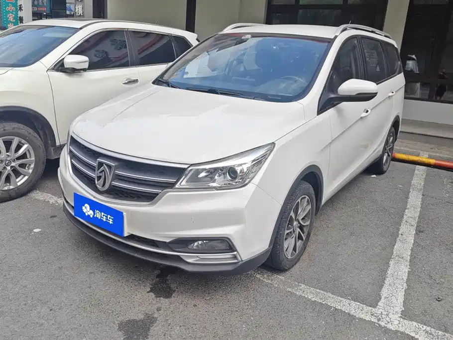 Baojun 730 2019 2019 1.5T CVT Fashion 7-Seater China V