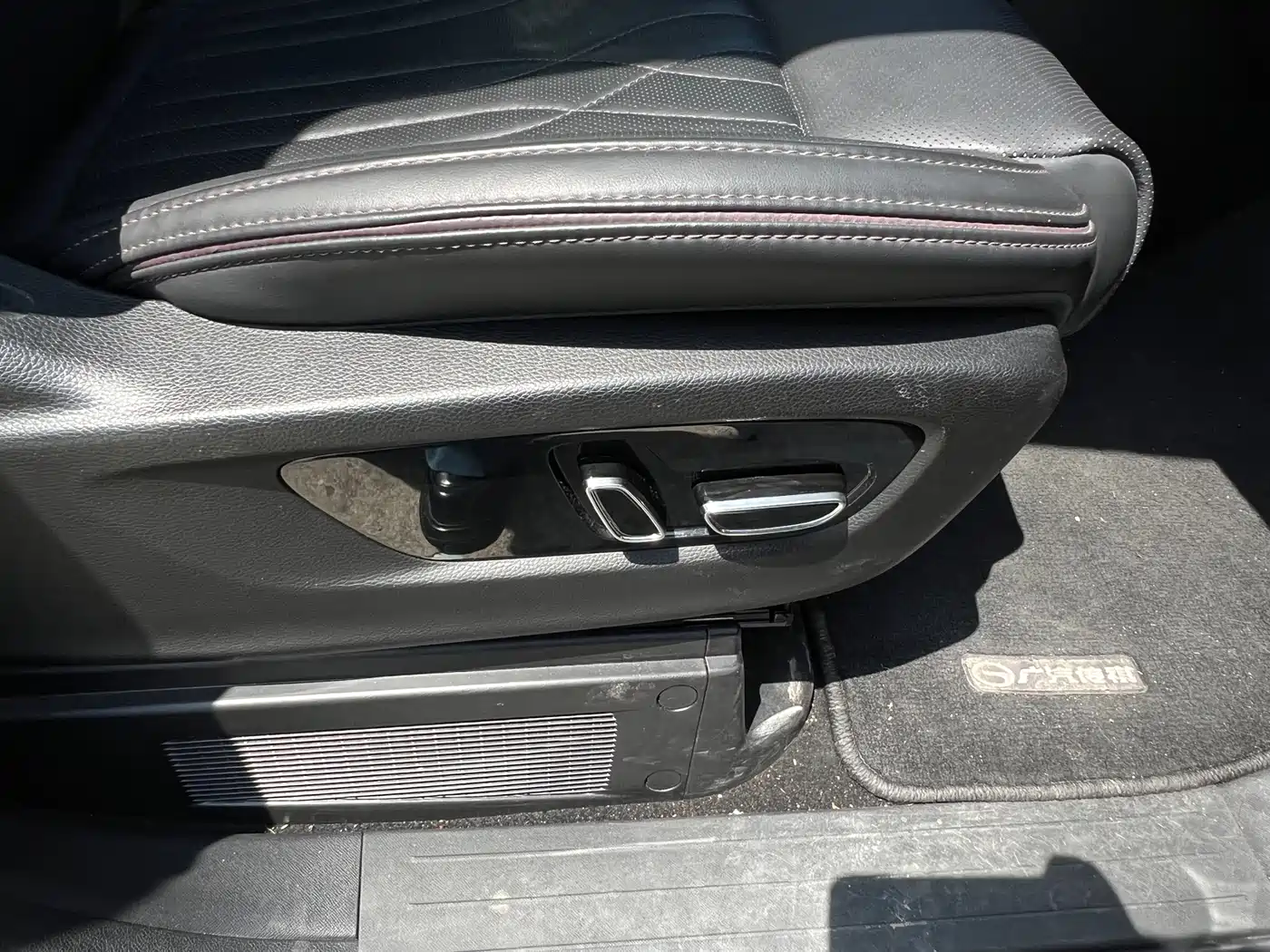 GAC Trumpchi Trumpchi M8 2024 Patriarch Series 400T Ultimate Edition фото 18