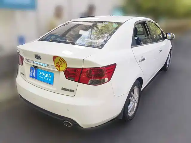 Kia Forte 2011 Model 1.6L AT GLS — фото 2