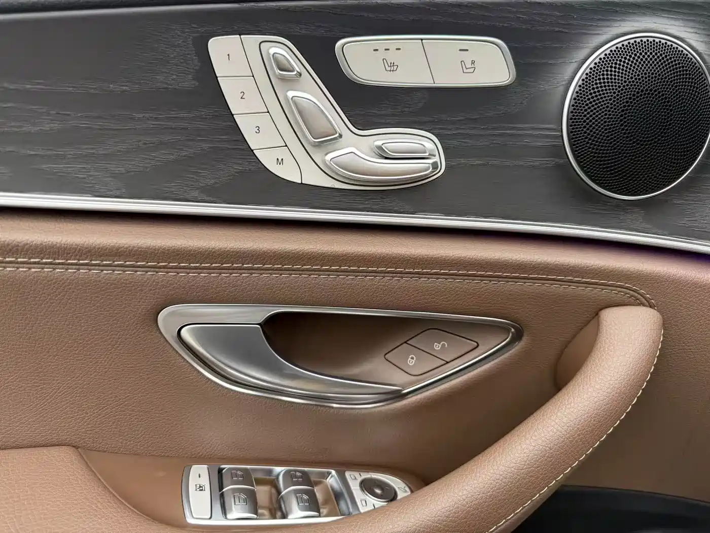 Mercedes-Benz E-Class 2021 Facelift E 300 L Sport Fashion фото 10
