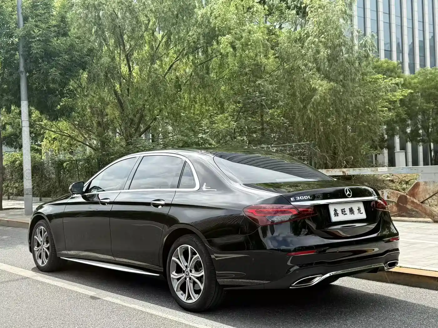 Mercedes-Benz E-Class 2021 Facelift E 300 L Sport Fashion фото 16
