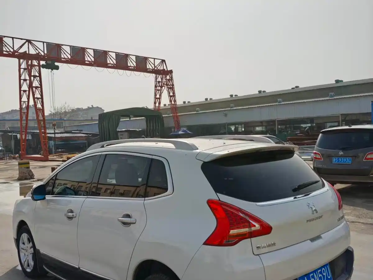 Peugeot 3008 2015 1.6THP Automatic Classic Edition фото 4