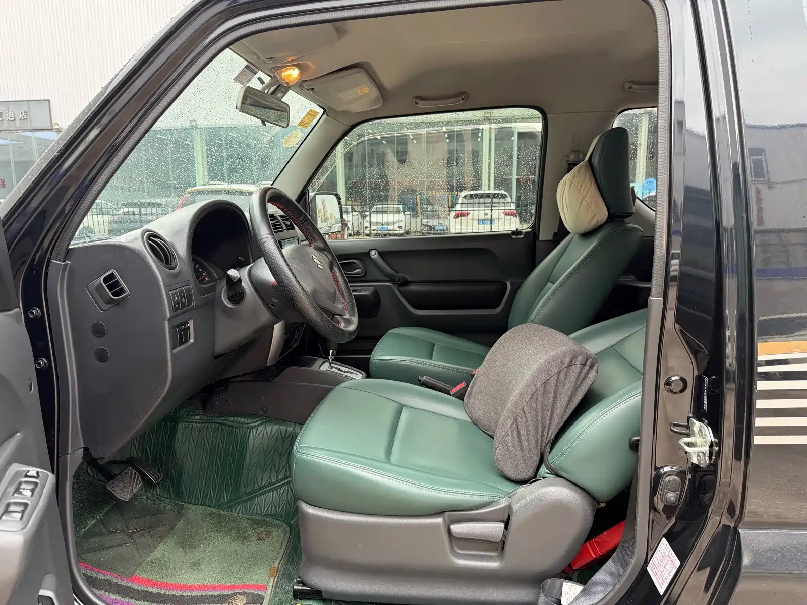 Фото 4 - Suzuki Jimny (Import)