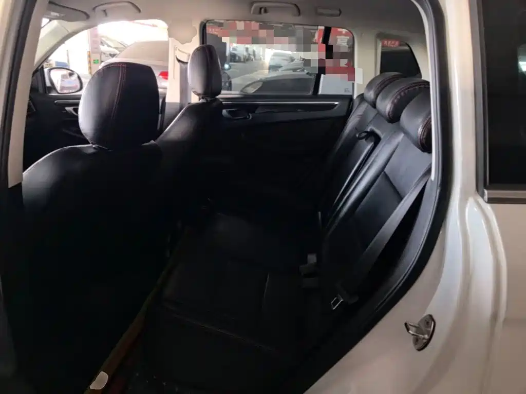Zotye Damai X5 2015 2015 1.5T CVT Landlord China V
