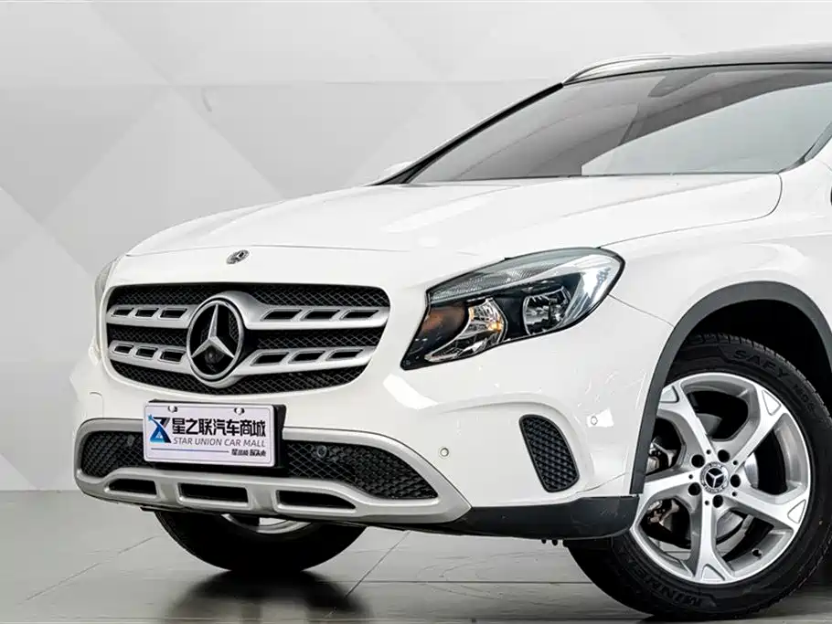 Mercedes-Benz GLA 2017 GLA 200 Dynamic фото 3