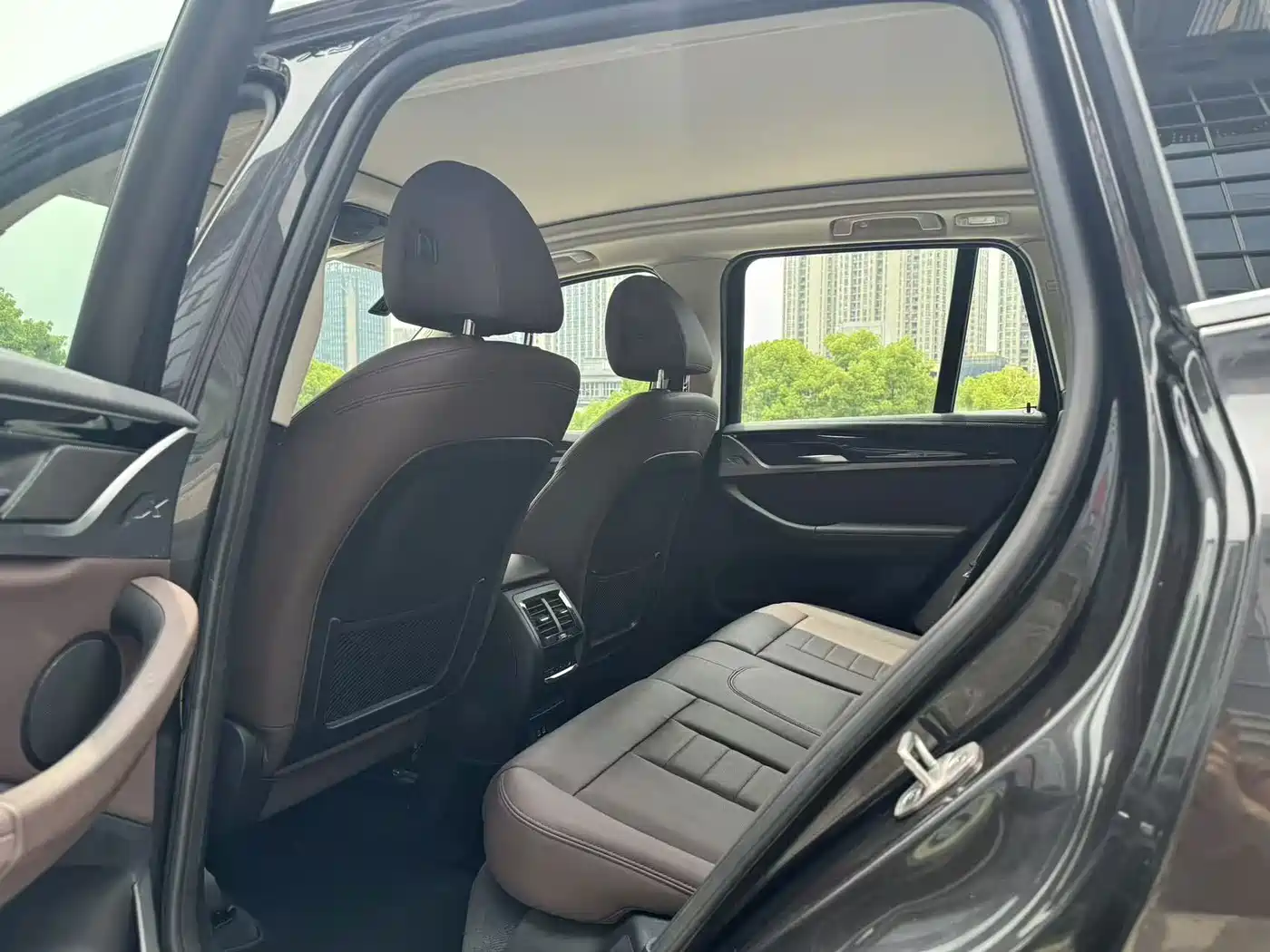 Фото 9 - BMW iX3