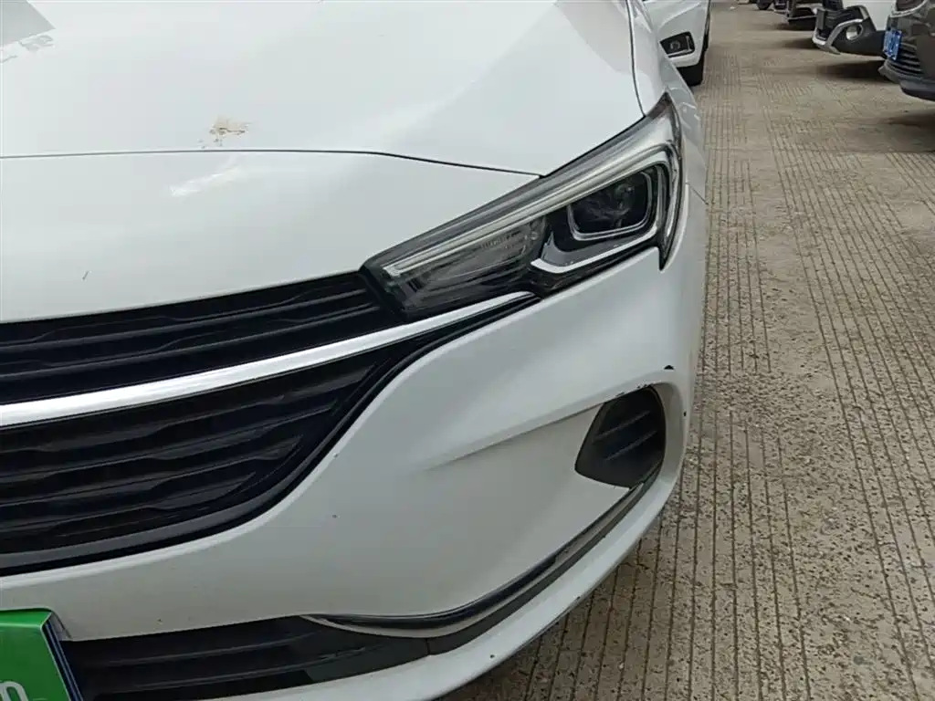 Buick Verano 2020 20T CVT Leading фото 24
