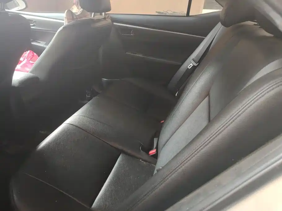 Photo 11 - Toyota Corolla