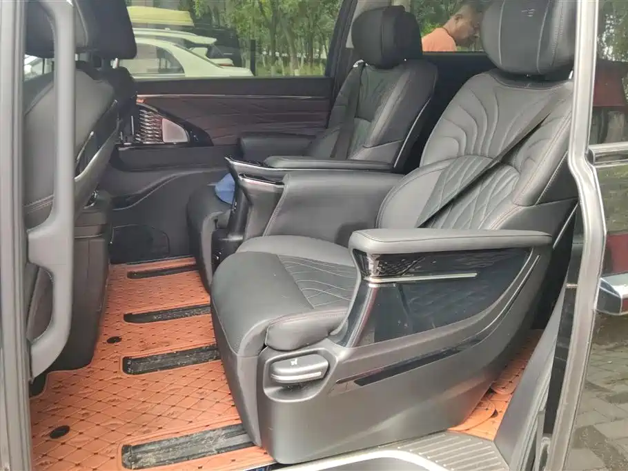 GAC Trumpchi Trumpchi M8 2024 Master Series 400T Ultimate Edition фото 11