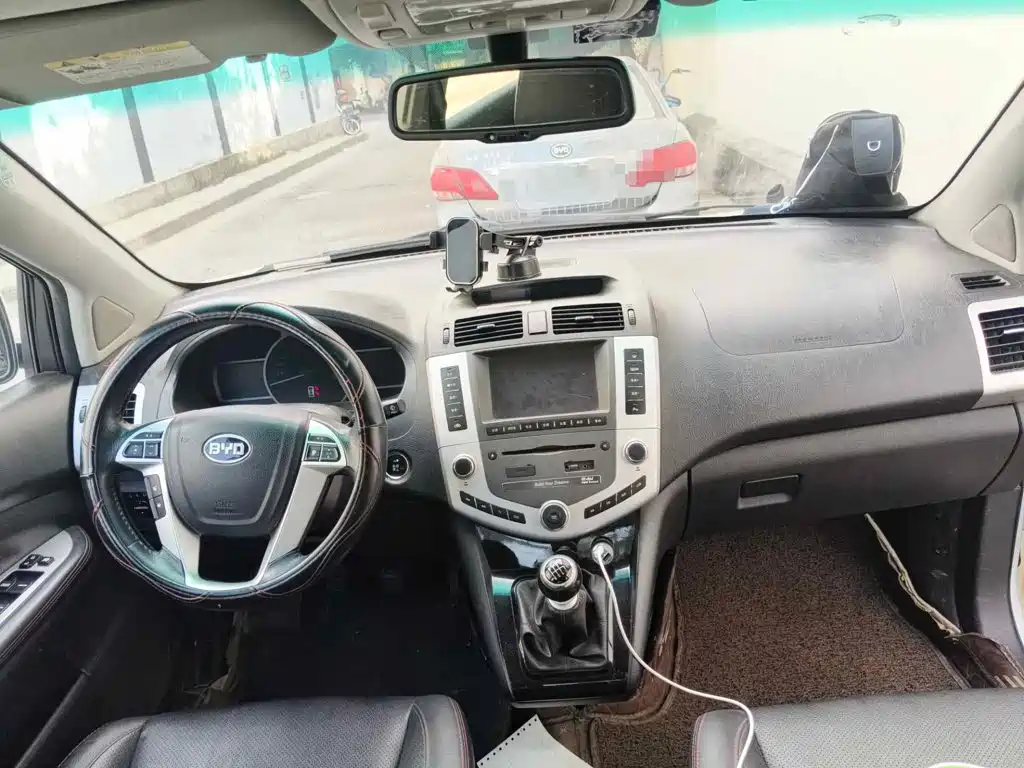 BYD S6 2014 2014 Model 1.5TI Manual Premium 5-Seater