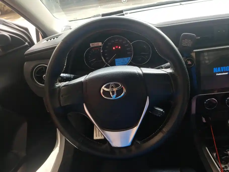 Photo 15 - Toyota Corolla