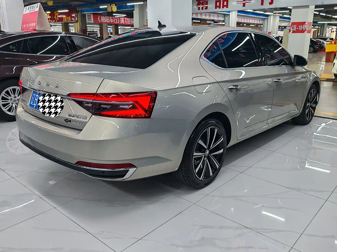 صورة 11 - Škoda Superb
