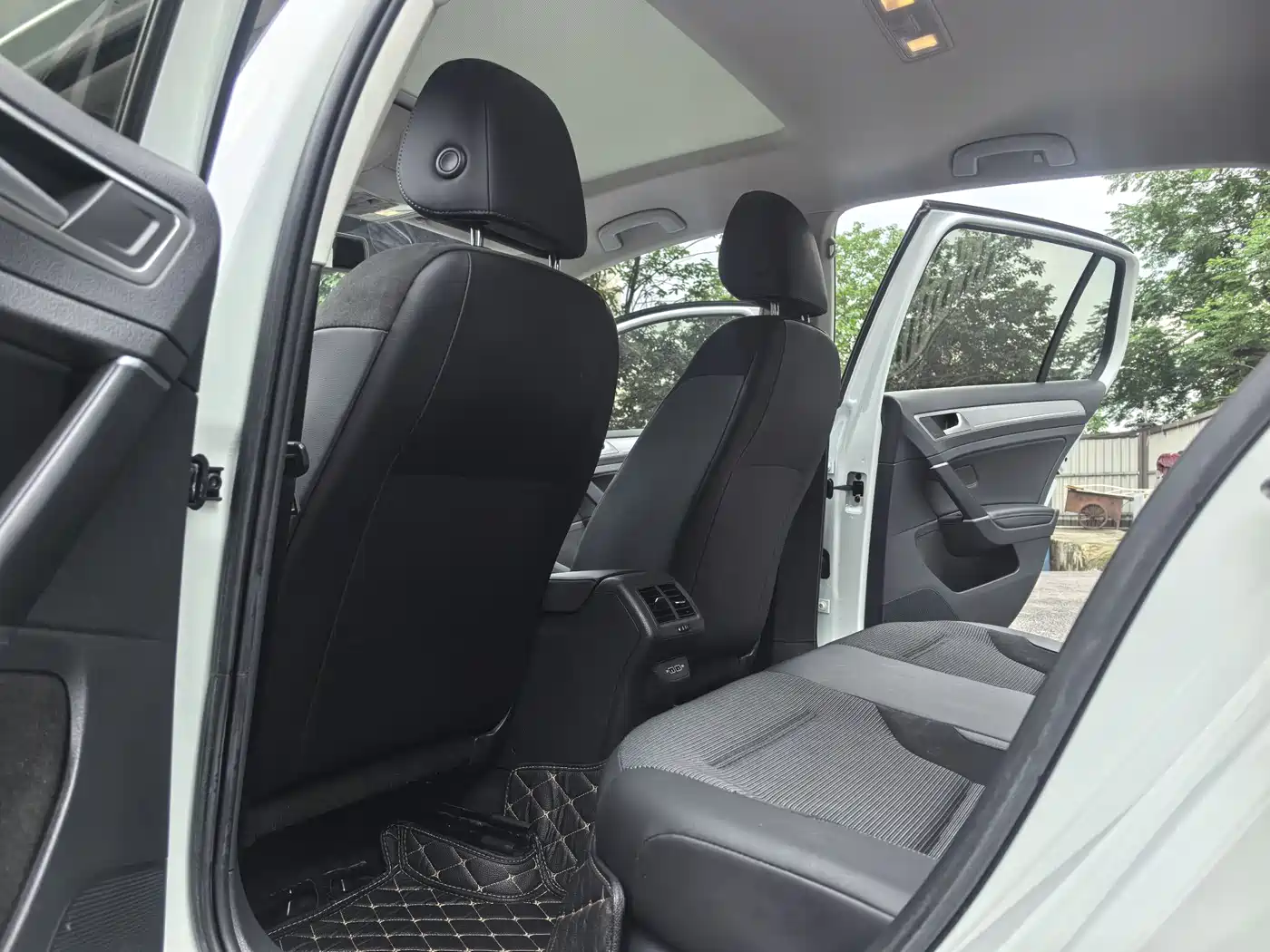Volkswagen Golf 2020 280TSI DSG Comfort фото 10