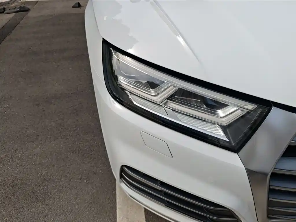 Audi Q5L 2020 Facelift 40 TFSI Honor Fashion фото 25